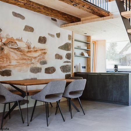 ホルンベルク Ferienhaus Im Schwarzwald Am See "Backhaeusle"ヴィラ エクステリア 写真